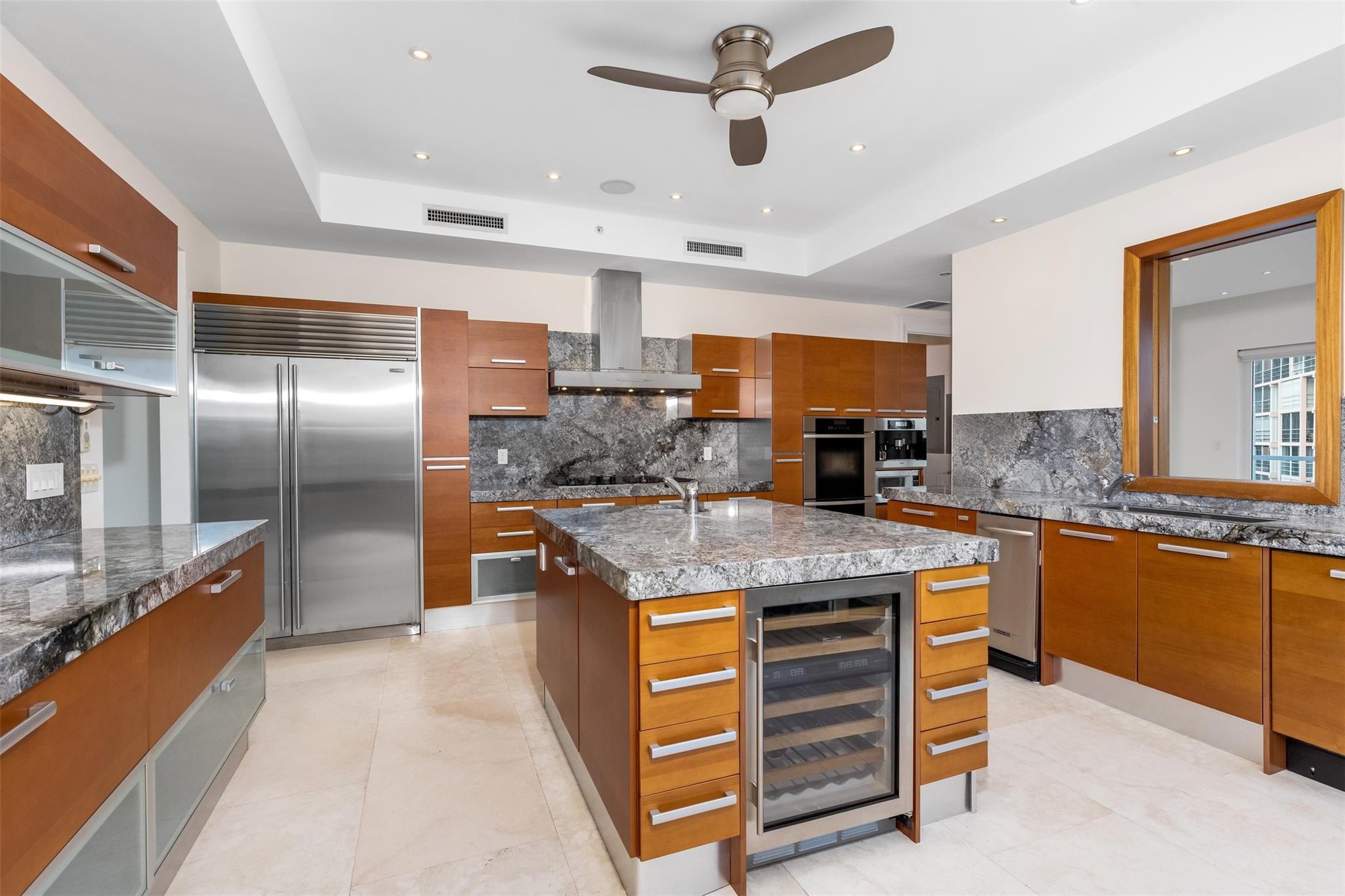 MAISON BLANC OF LAS OLAS - Residential