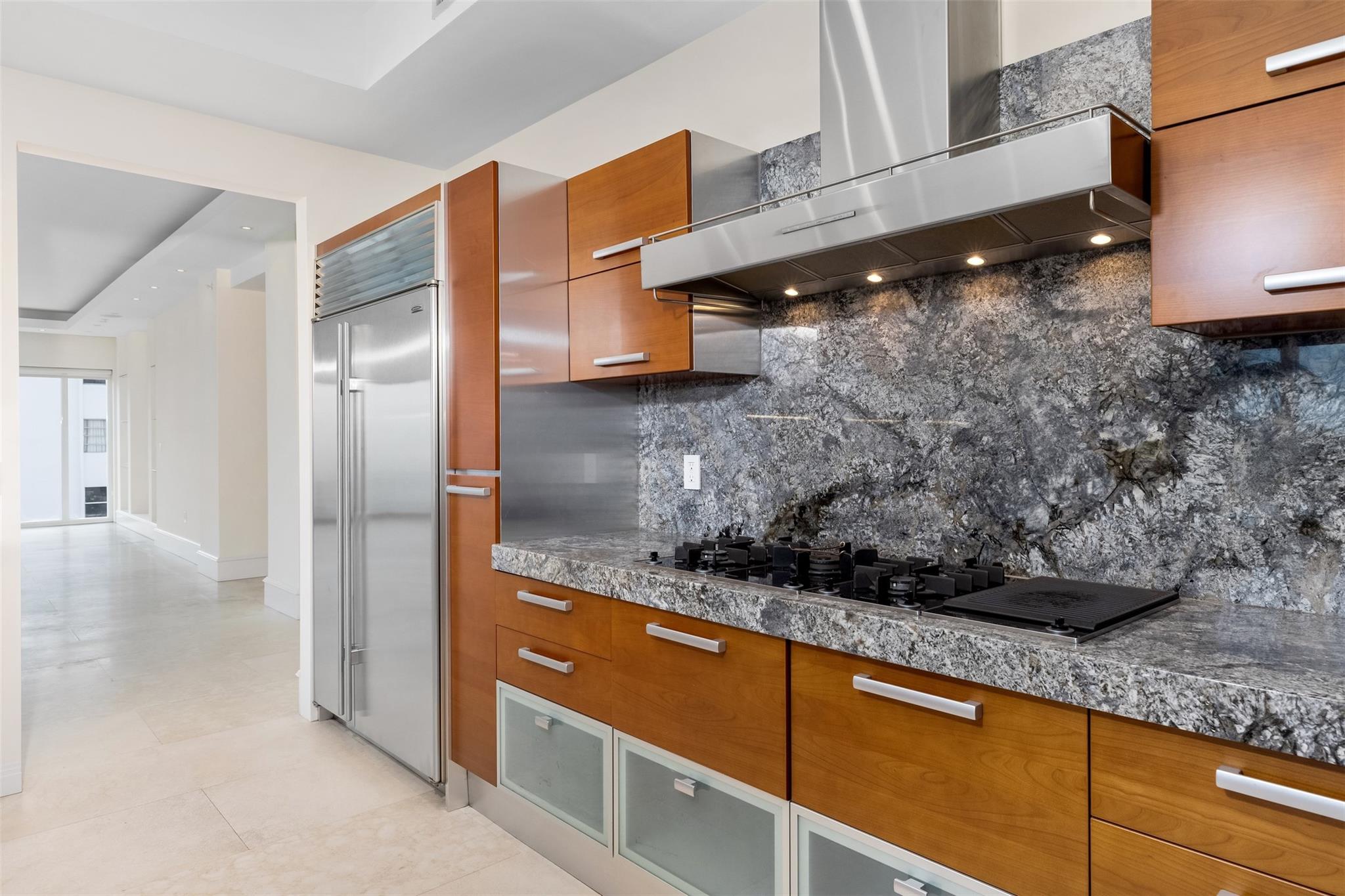 MAISON BLANC OF LAS OLAS - Residential