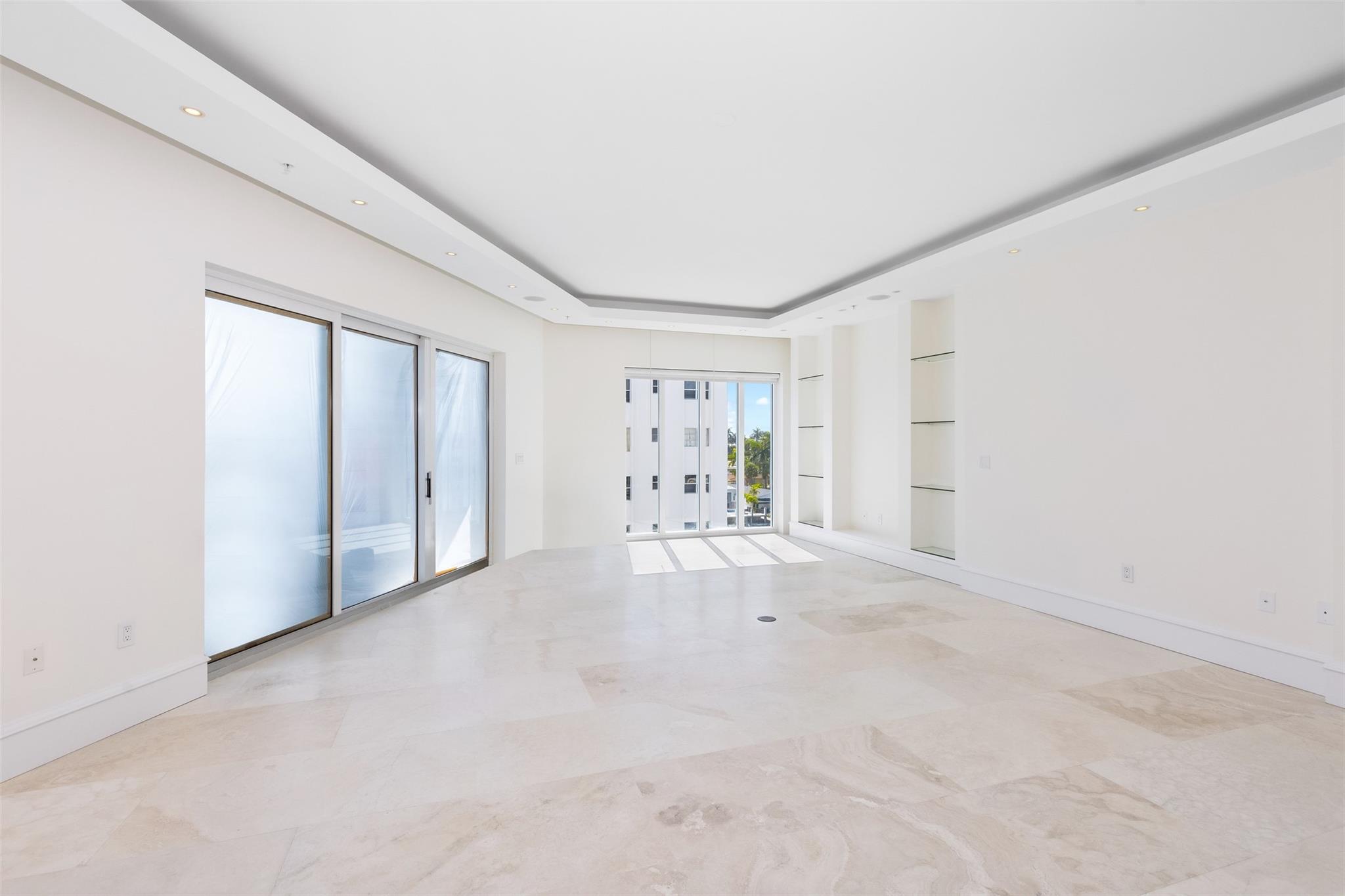 MAISON BLANC OF LAS OLAS - Residential