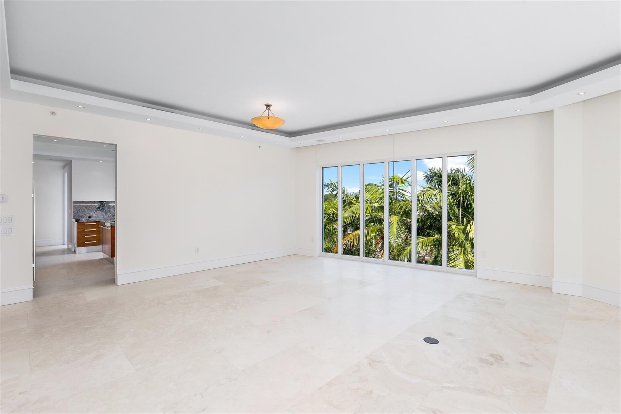 MAISON BLANC OF LAS OLAS - Residential