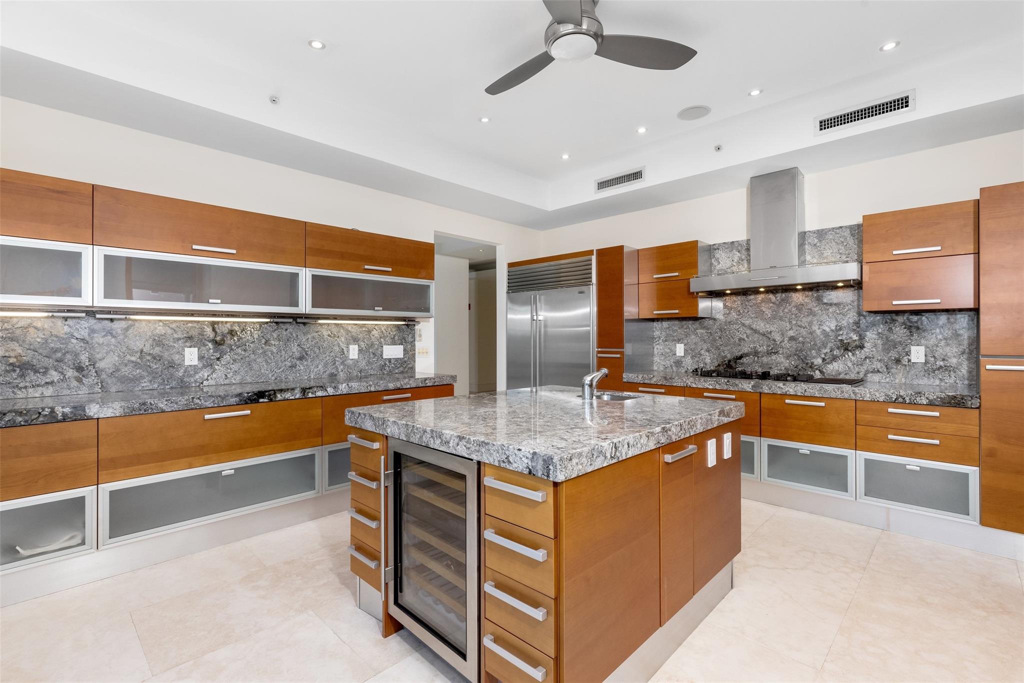 MAISON BLANC OF LAS OLAS - Residential