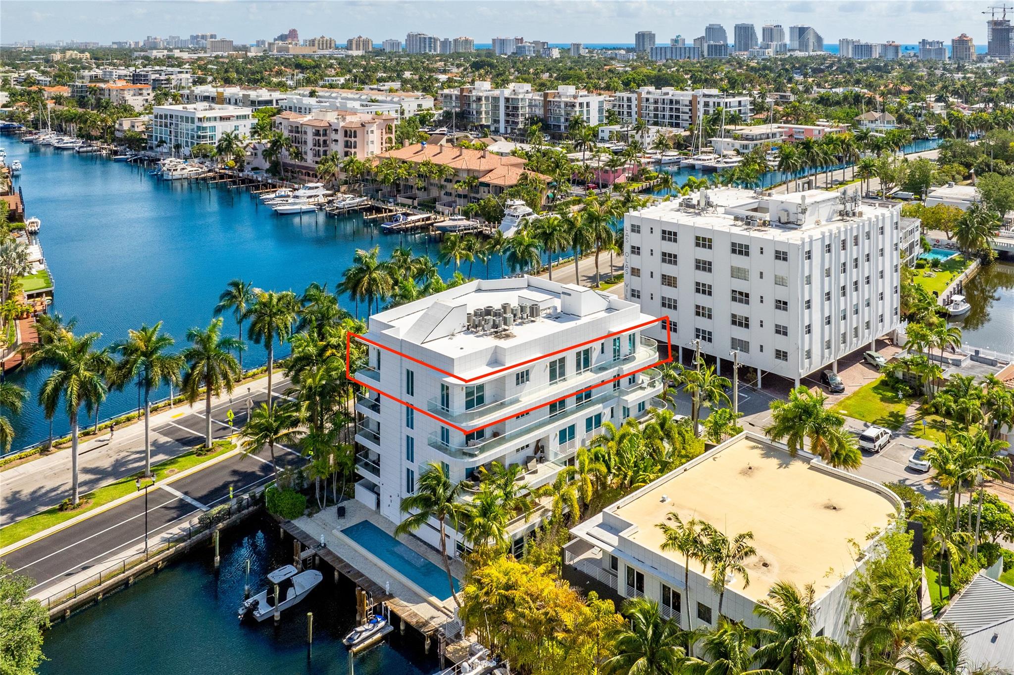 MAISON BLANC OF LAS OLAS - Residential