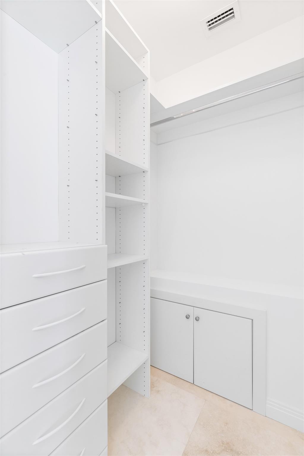 MAISON BLANC OF LAS OLAS - Residential