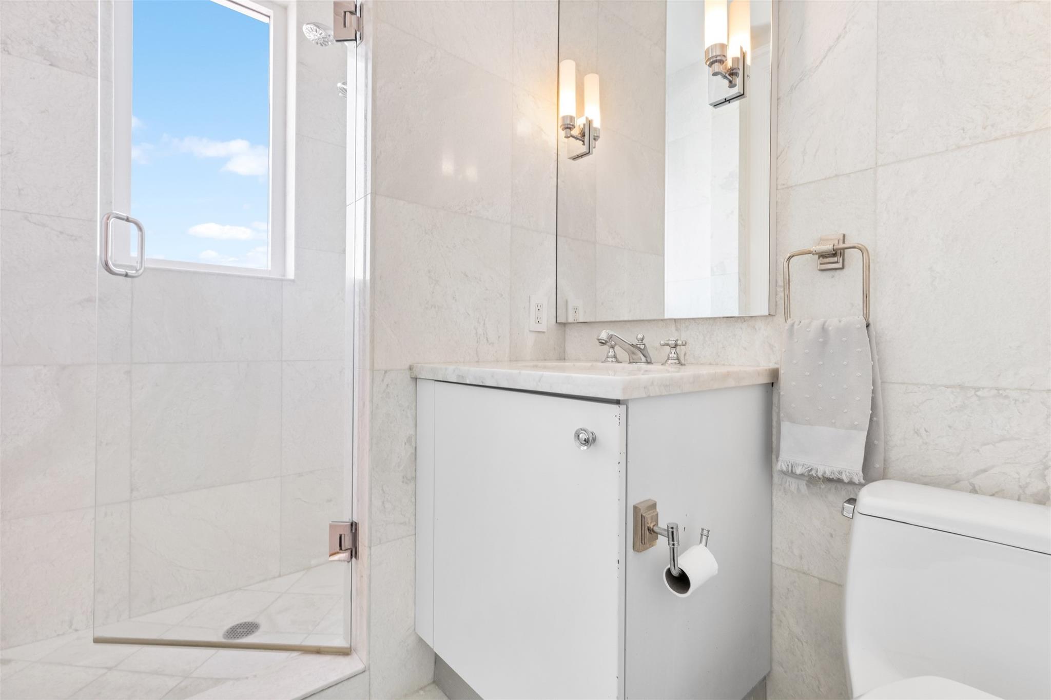 MAISON BLANC OF LAS OLAS - Residential