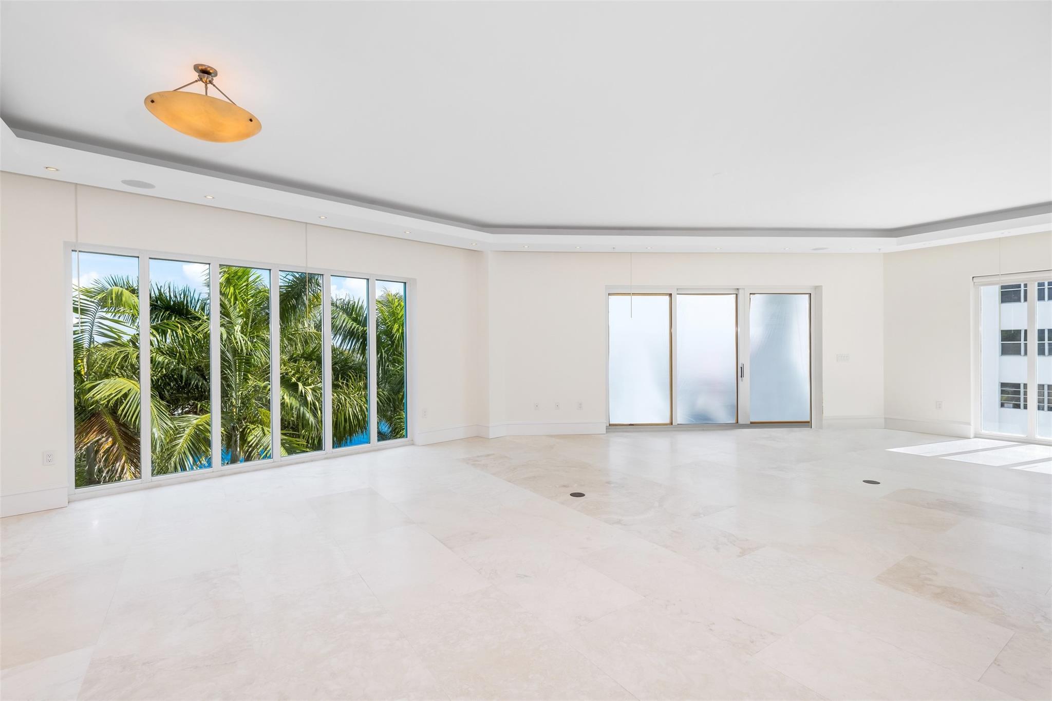 MAISON BLANC OF LAS OLAS - Residential