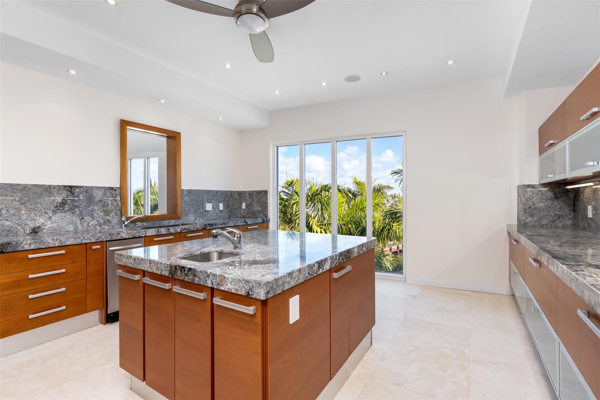 MAISON BLANC OF LAS OLAS - Residential