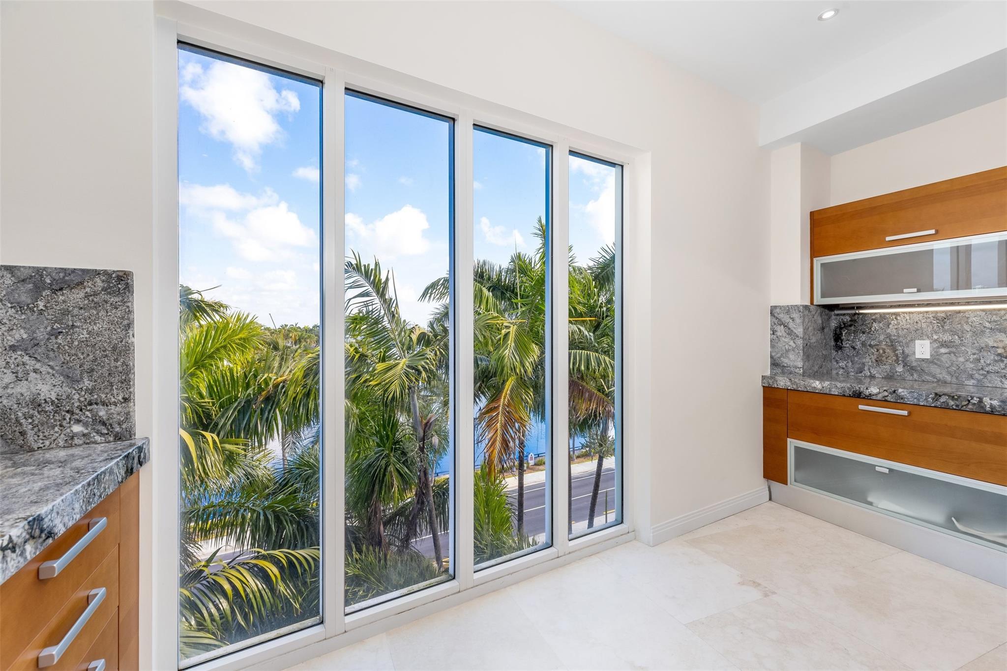 MAISON BLANC OF LAS OLAS - Residential