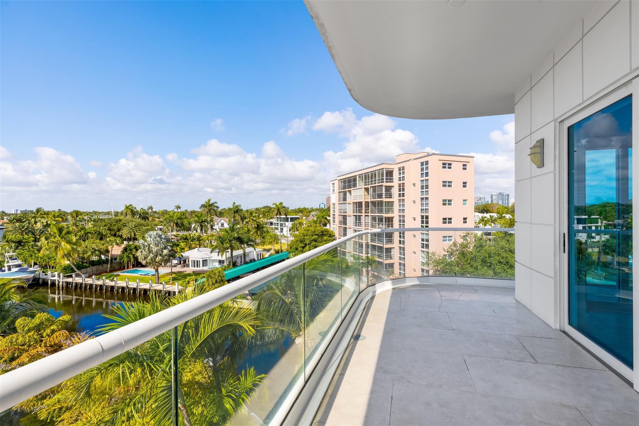 MAISON BLANC OF LAS OLAS - Residential