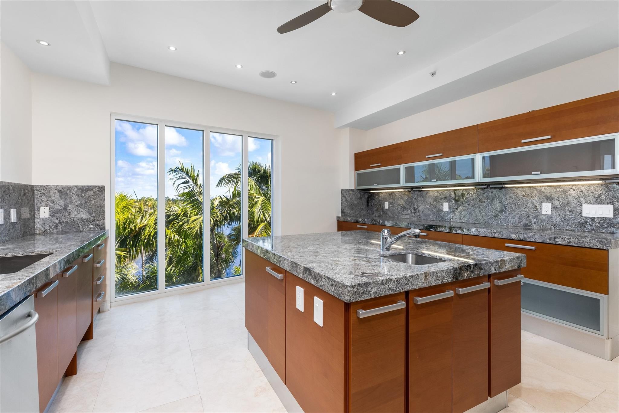 MAISON BLANC OF LAS OLAS - Residential