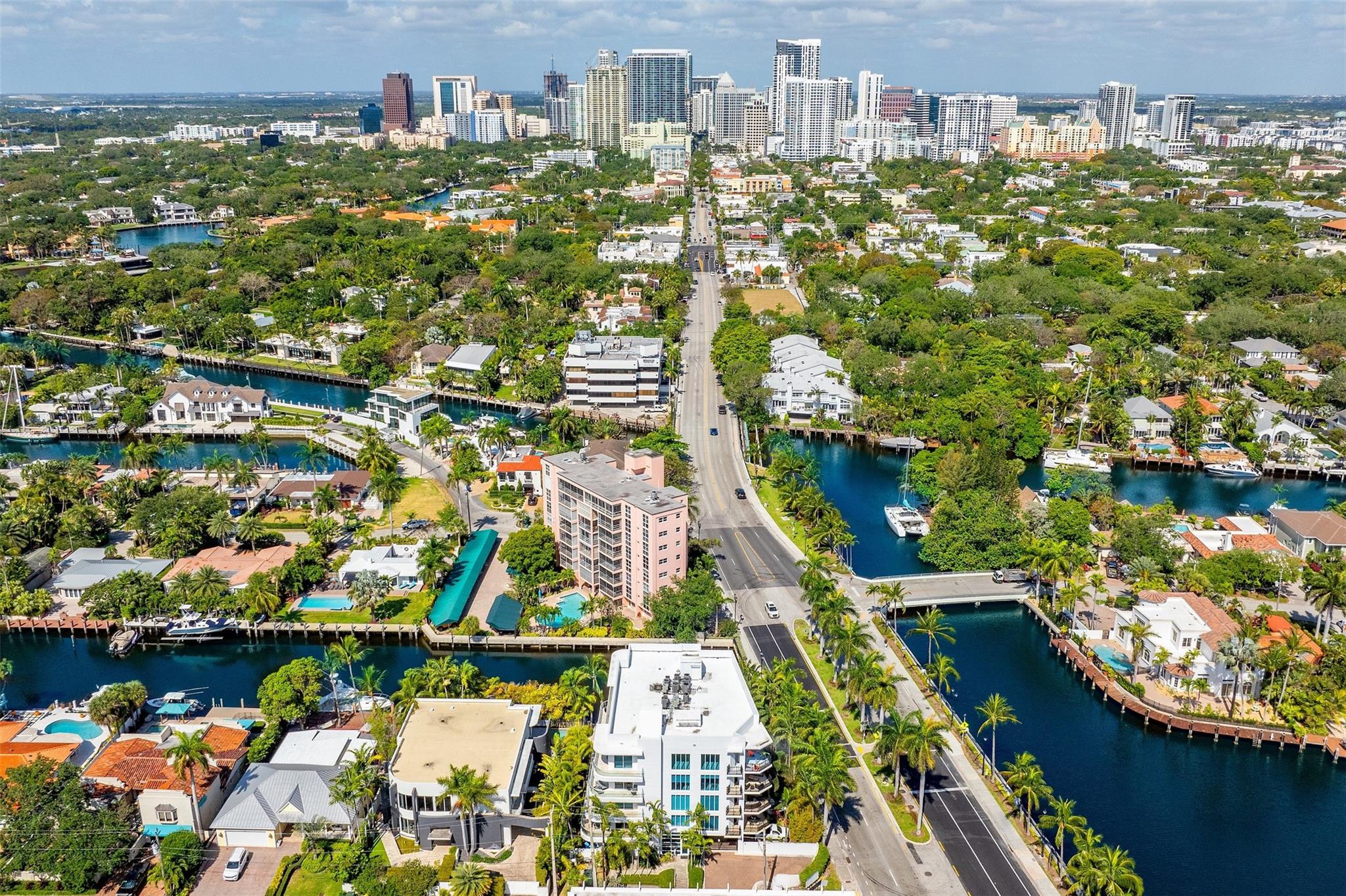 MAISON BLANC OF LAS OLAS - Residential