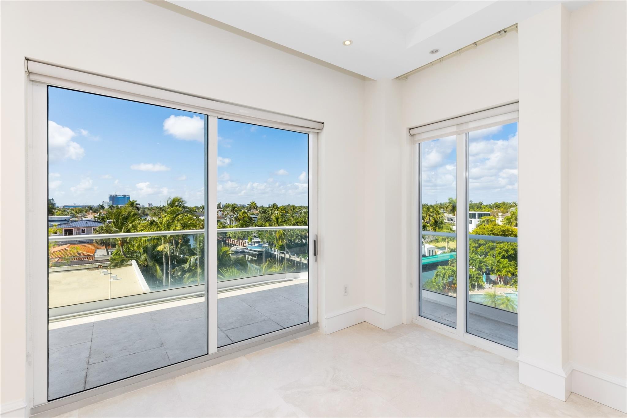 MAISON BLANC OF LAS OLAS - Residential