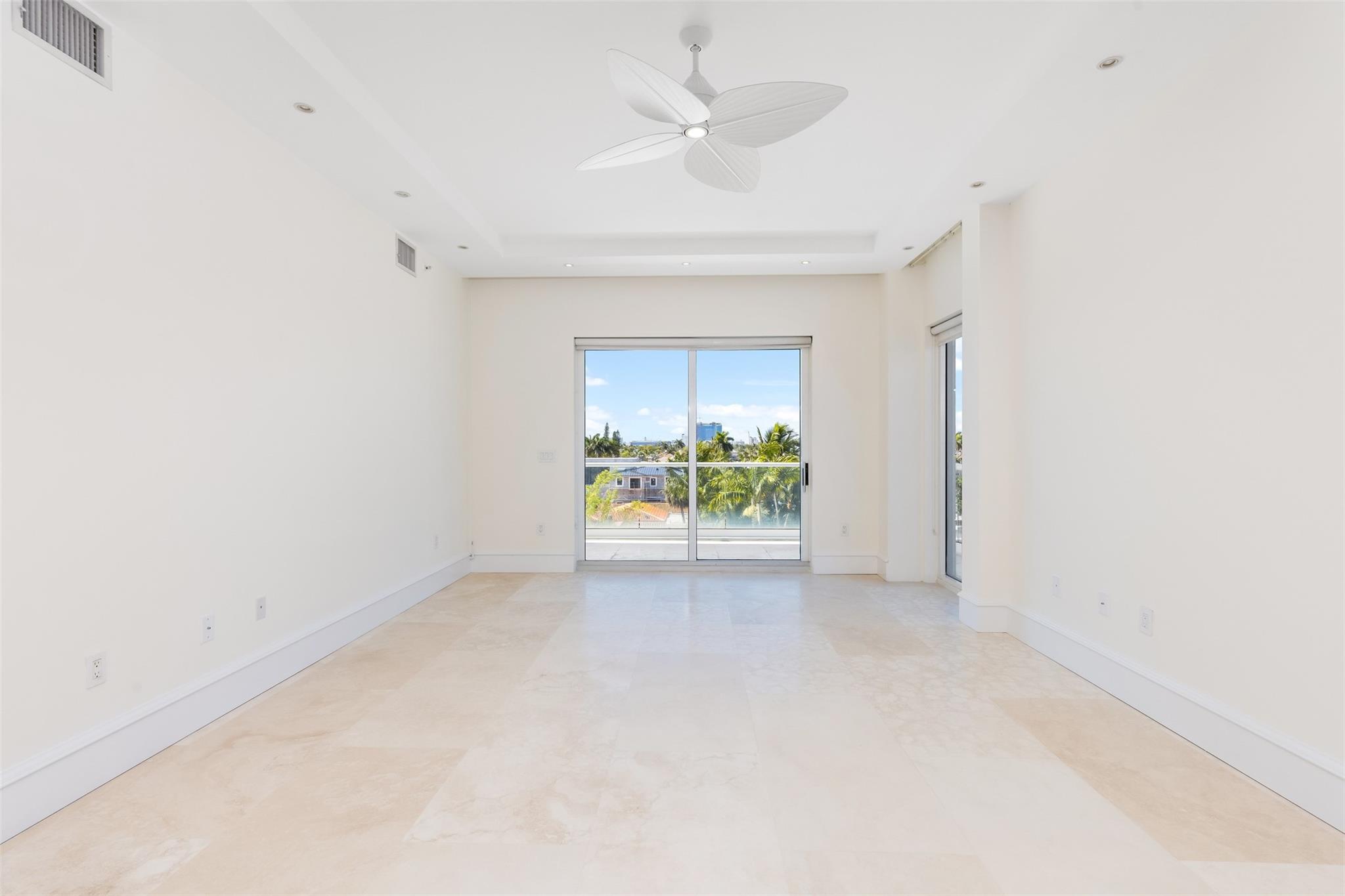 MAISON BLANC OF LAS OLAS - Residential