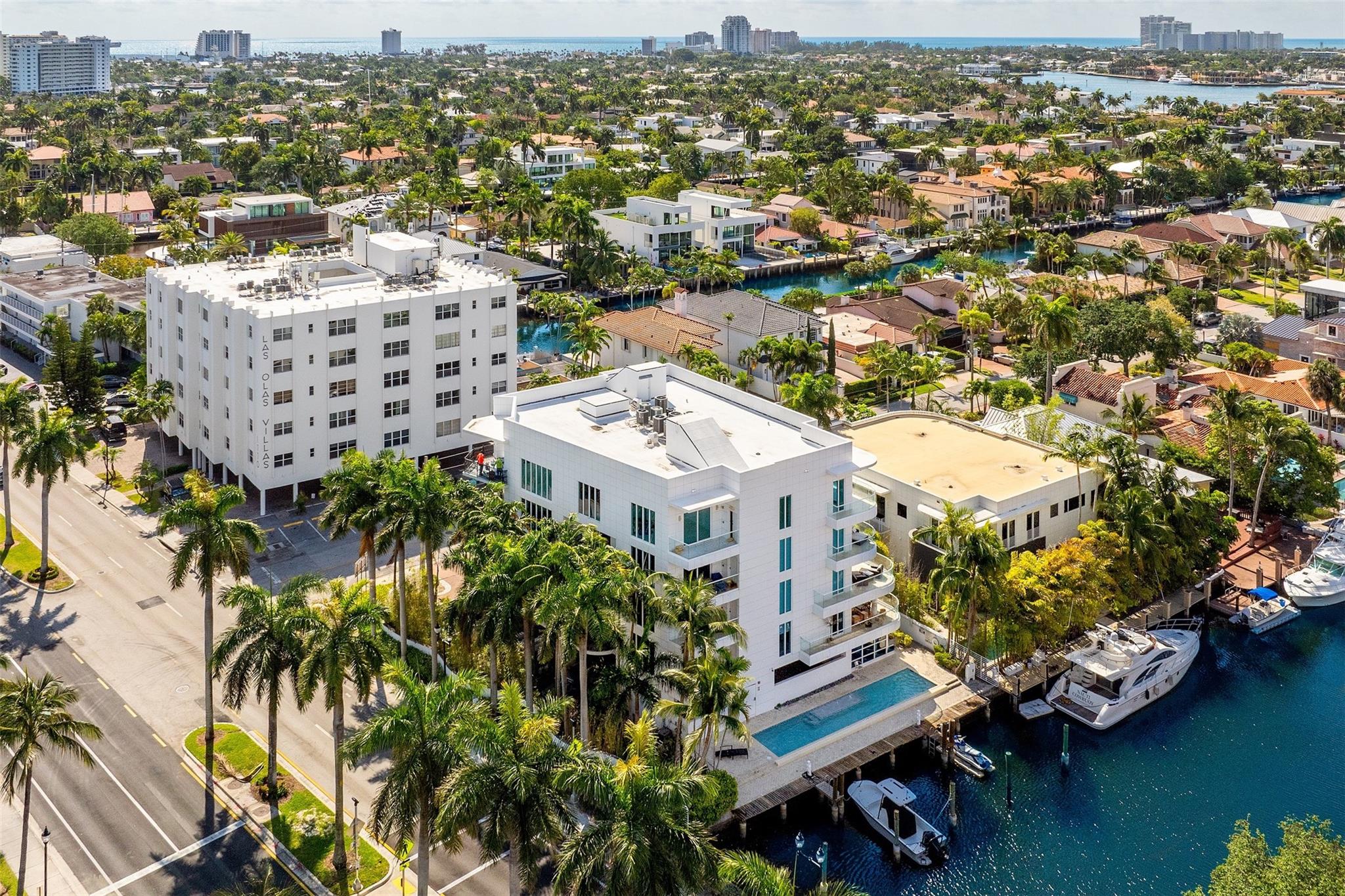 MAISON BLANC OF LAS OLAS - Residential