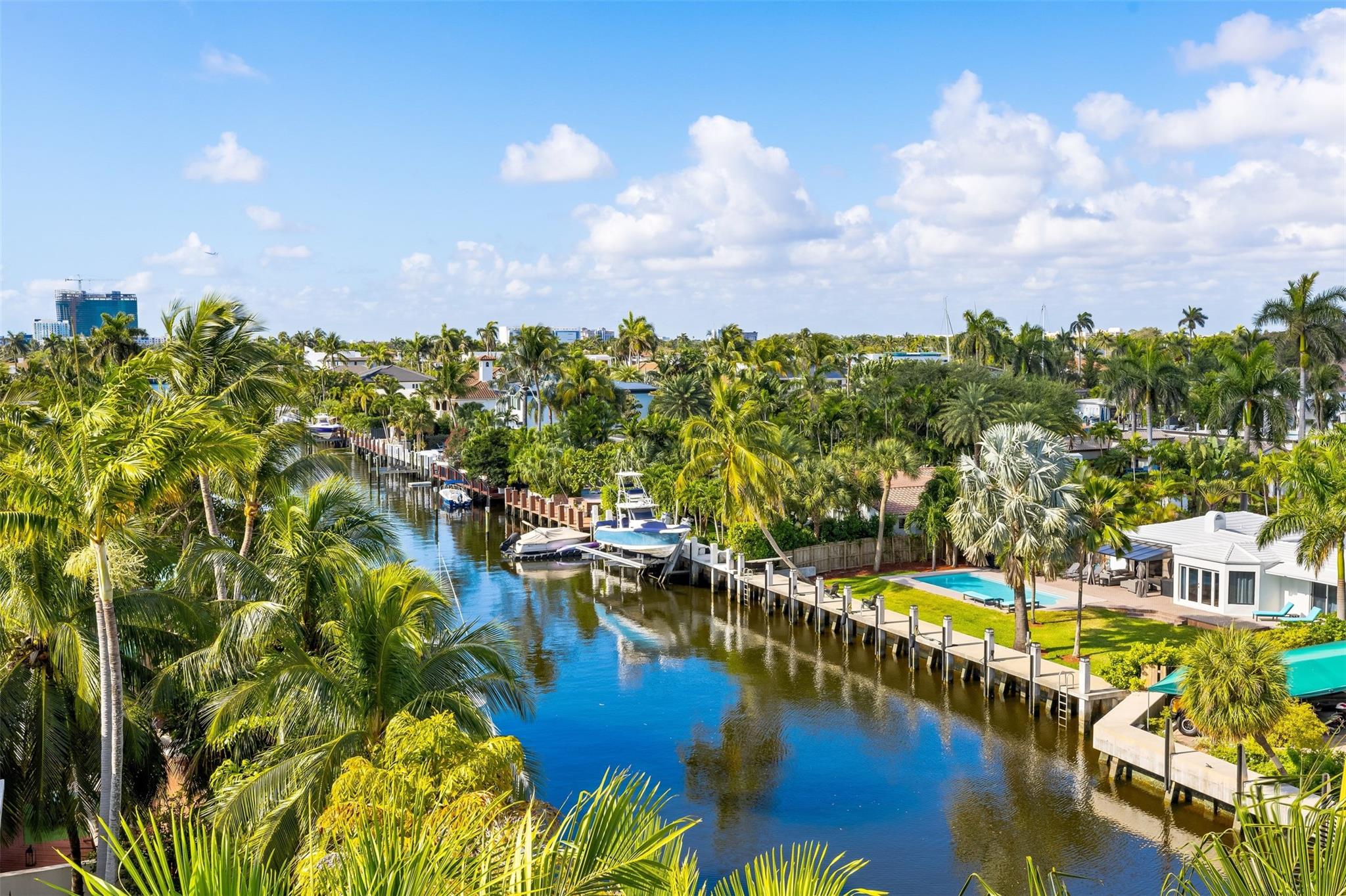 MAISON BLANC OF LAS OLAS - Residential