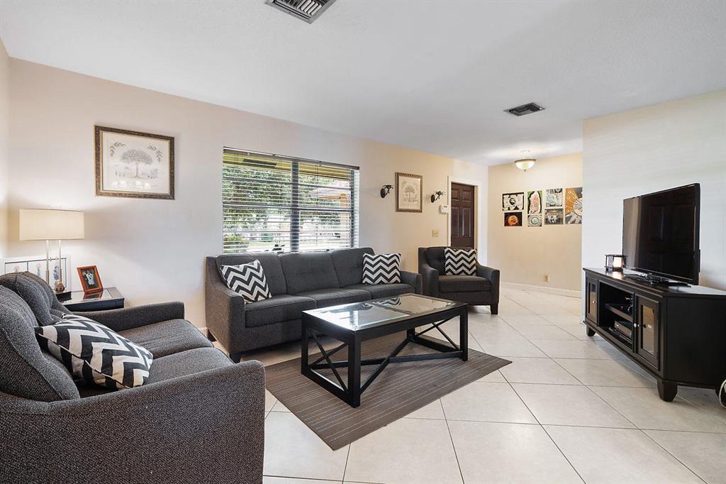 TROPIC PALMS 1 - Residential