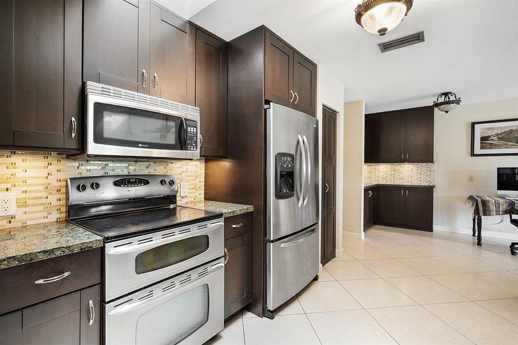 TROPIC PALMS 1 - Residential