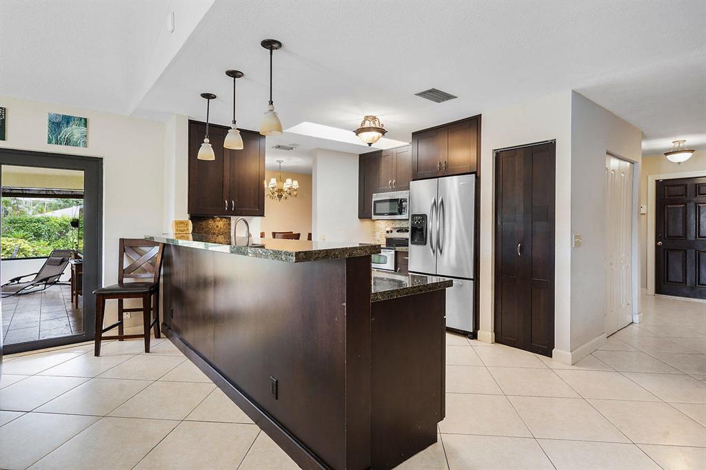 TROPIC PALMS 1 - Residential