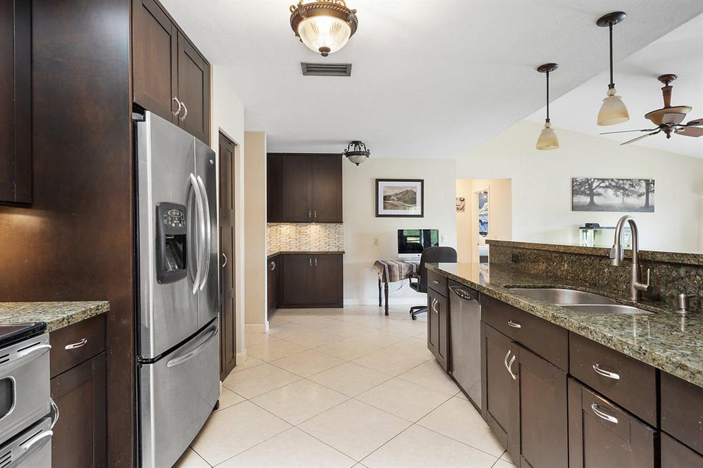 TROPIC PALMS 1 - Residential