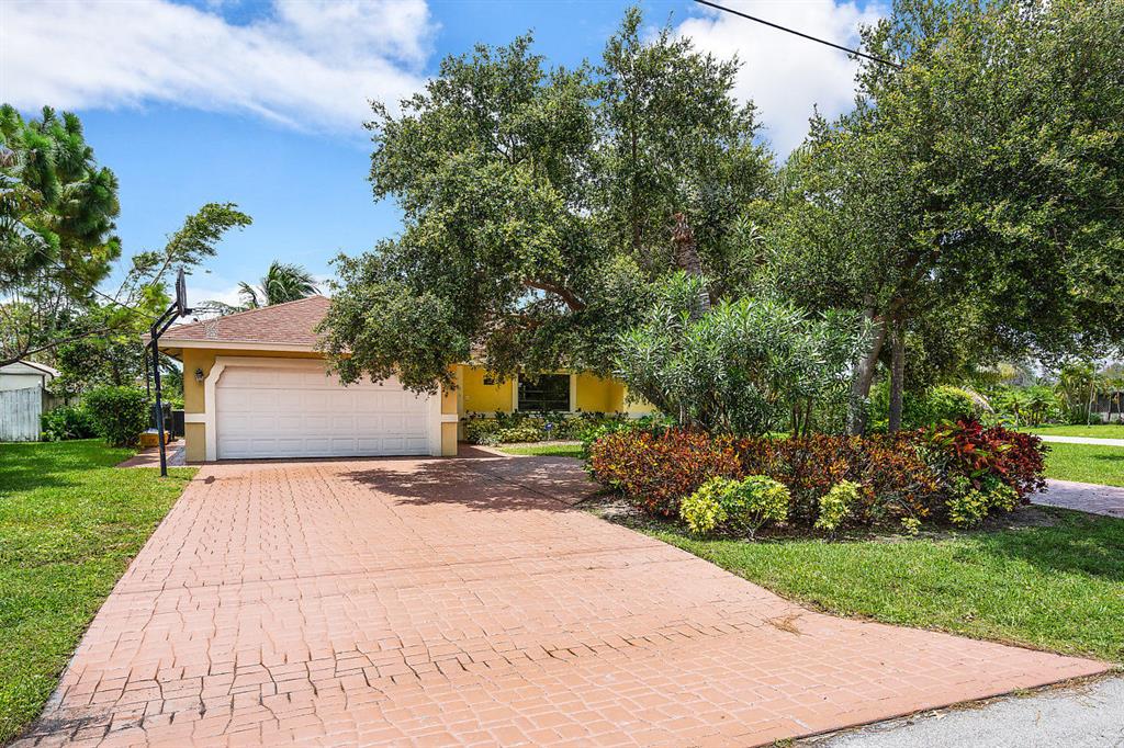 TROPIC PALMS 1 - Residential