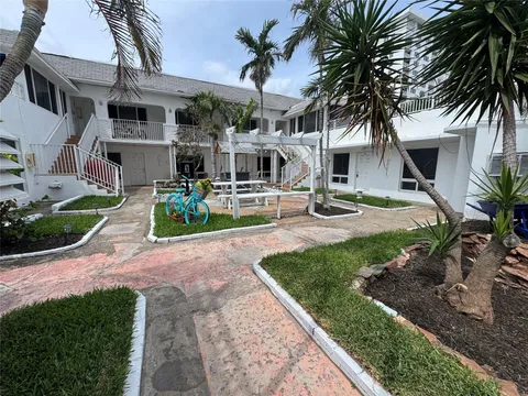 2115 N Ocean Blvd Unit 11, Fort Lauderdale, FL MLS: F10493963