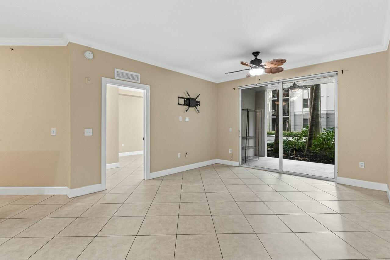 VIZCAYA LAKES CONDO - Residential Lease