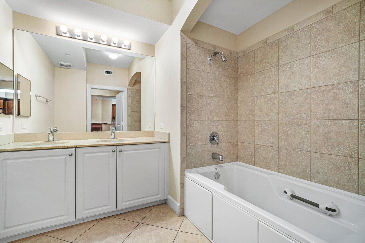 VIZCAYA LAKES CONDO - Residential Lease