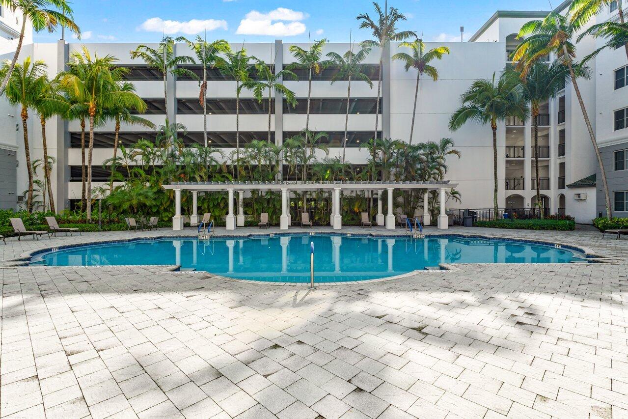 VIZCAYA LAKES CONDO - Residential Lease