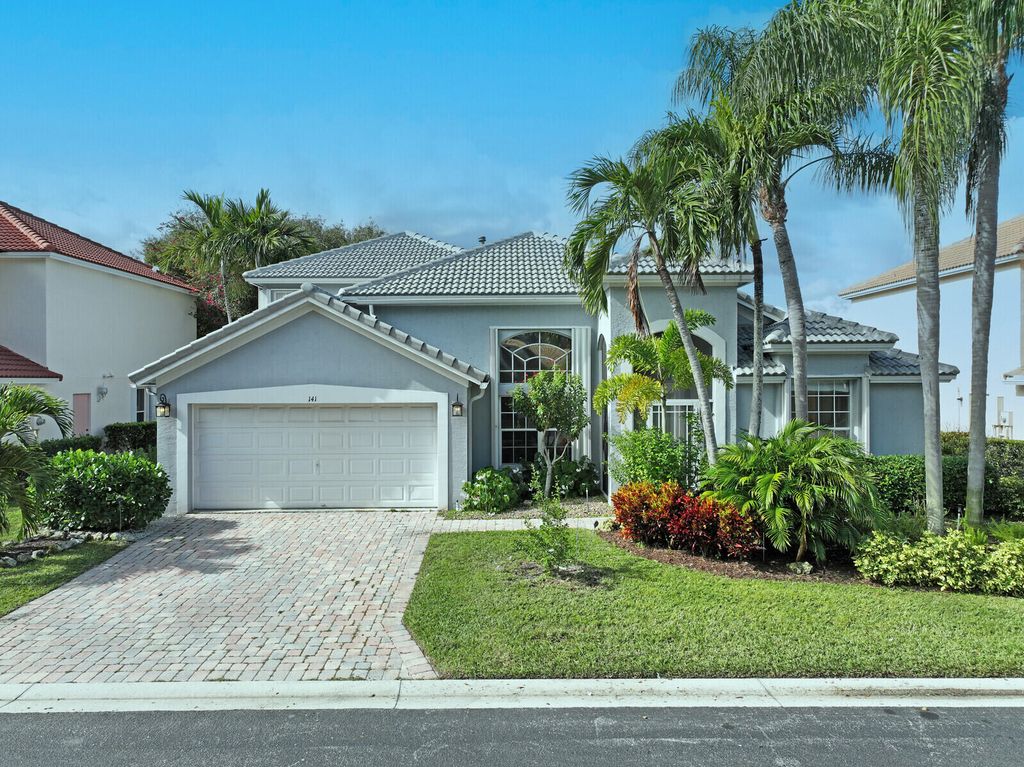 Photo of 141 Bent Tree Drive, Palm Beach Gardens, FL 33418 (MLS # R11048967)