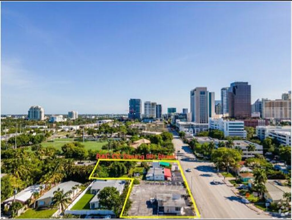 Photo of 901 S Andrews Avenue, Fort Lauderdale, FL (MLS # B26019308)