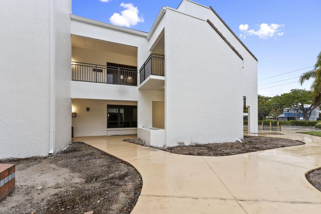 Photo of 900 SE Ocean Boulevard #202b, Stuart, FL (MLS # B26008062)