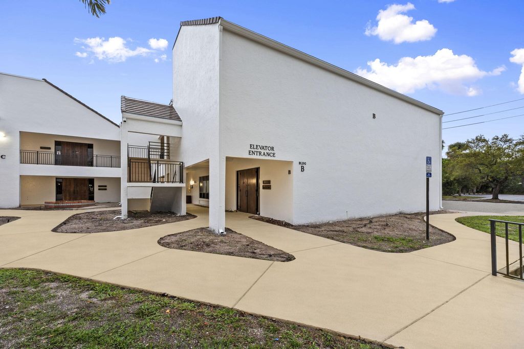 Photo of 900 SE Ocean Boulevard #202b, Stuart, FL (MLS # B26008062)