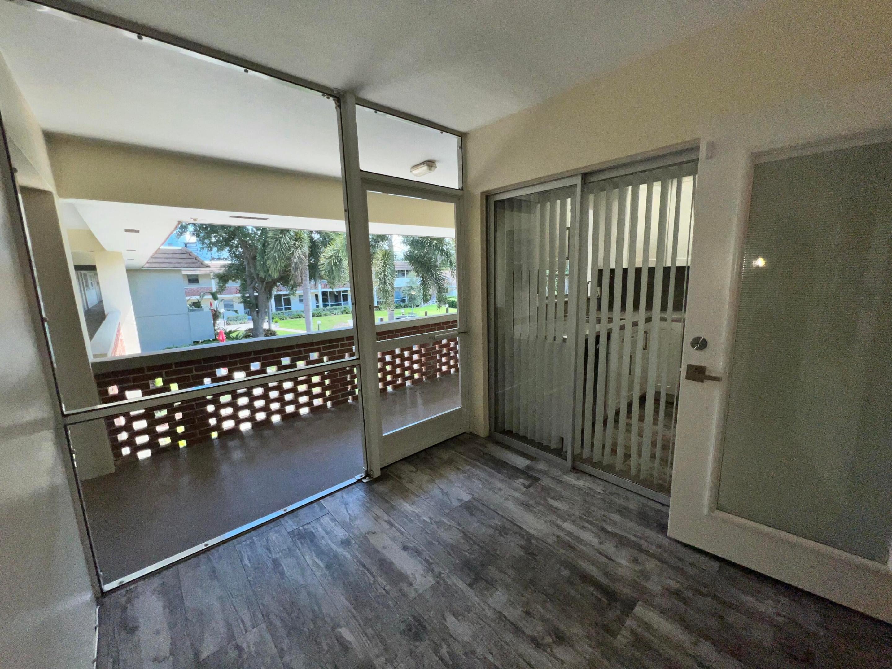 2800 NE 14TH ST Street 204