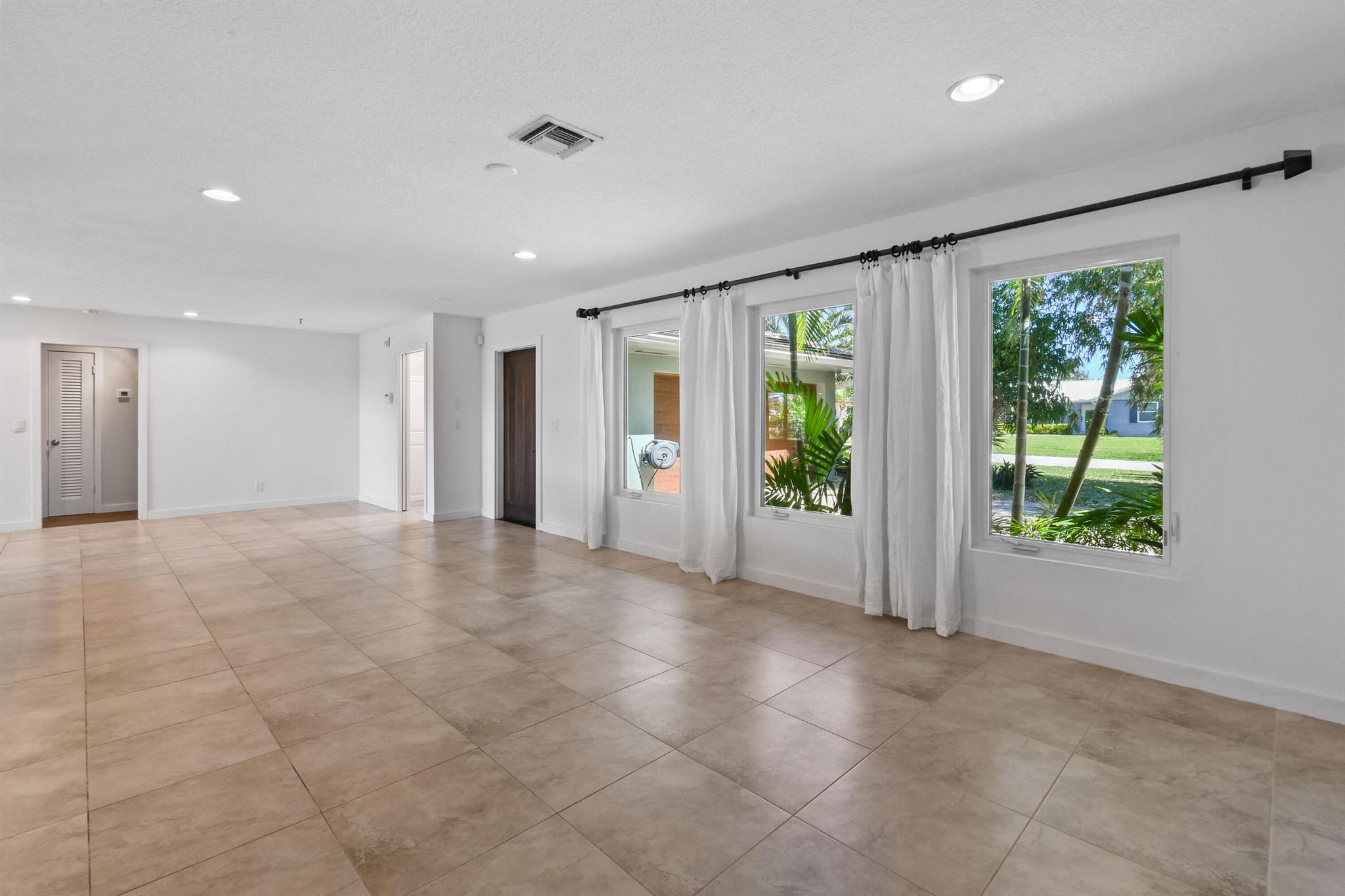 JUNO ISLES 2 - Residential Lease