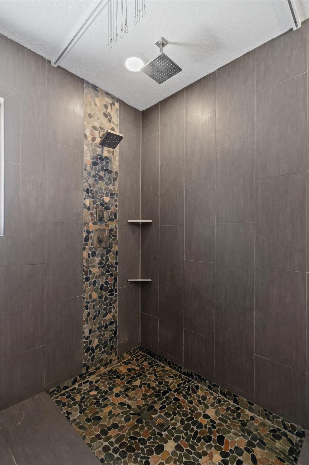 JUNO ISLES 2 - Residential Lease