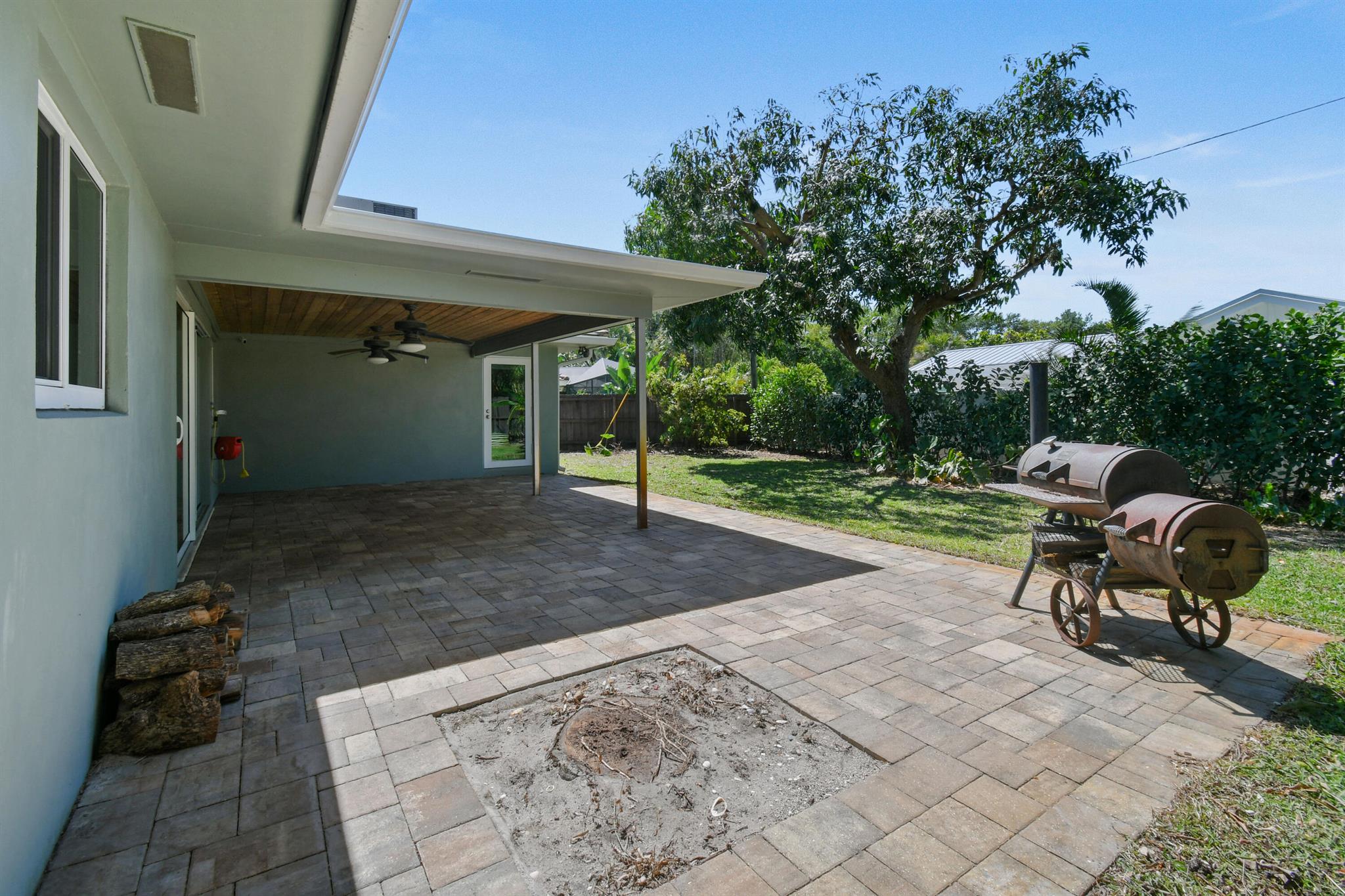 JUNO ISLES 2 - Residential Lease