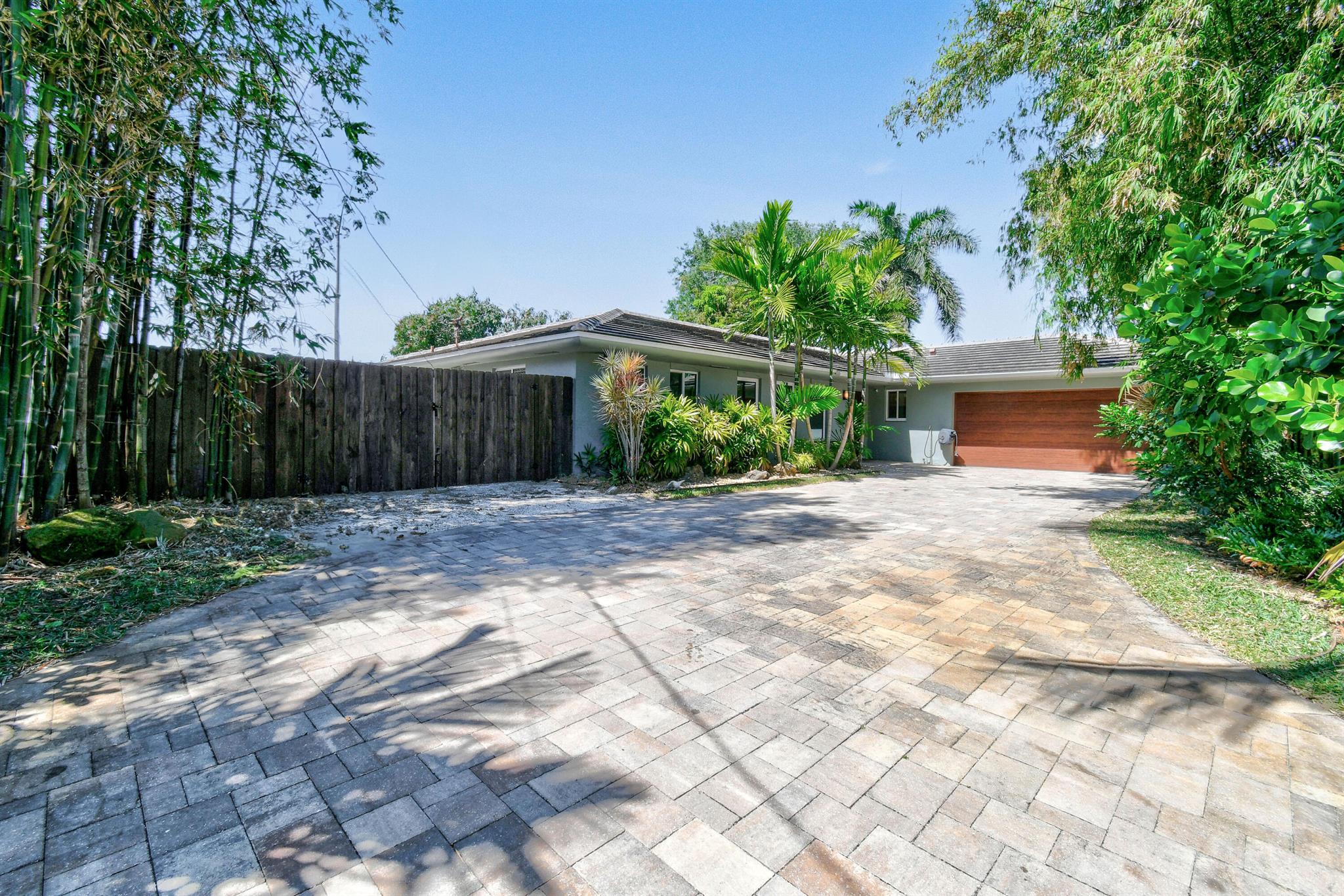 JUNO ISLES 2 - Residential Lease