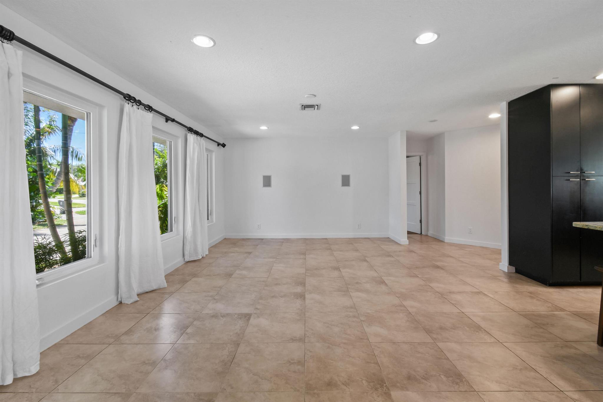 JUNO ISLES 2 - Residential Lease