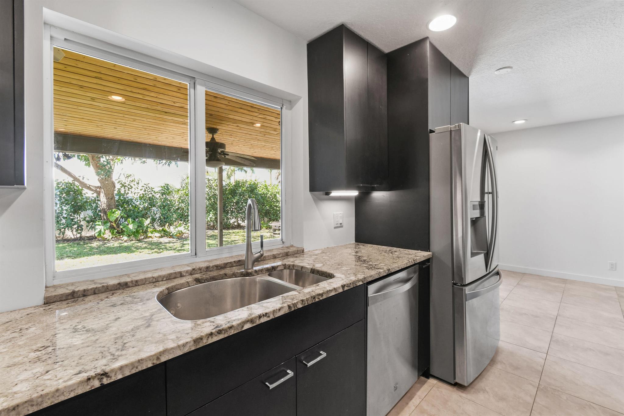 JUNO ISLES 2 - Residential Lease