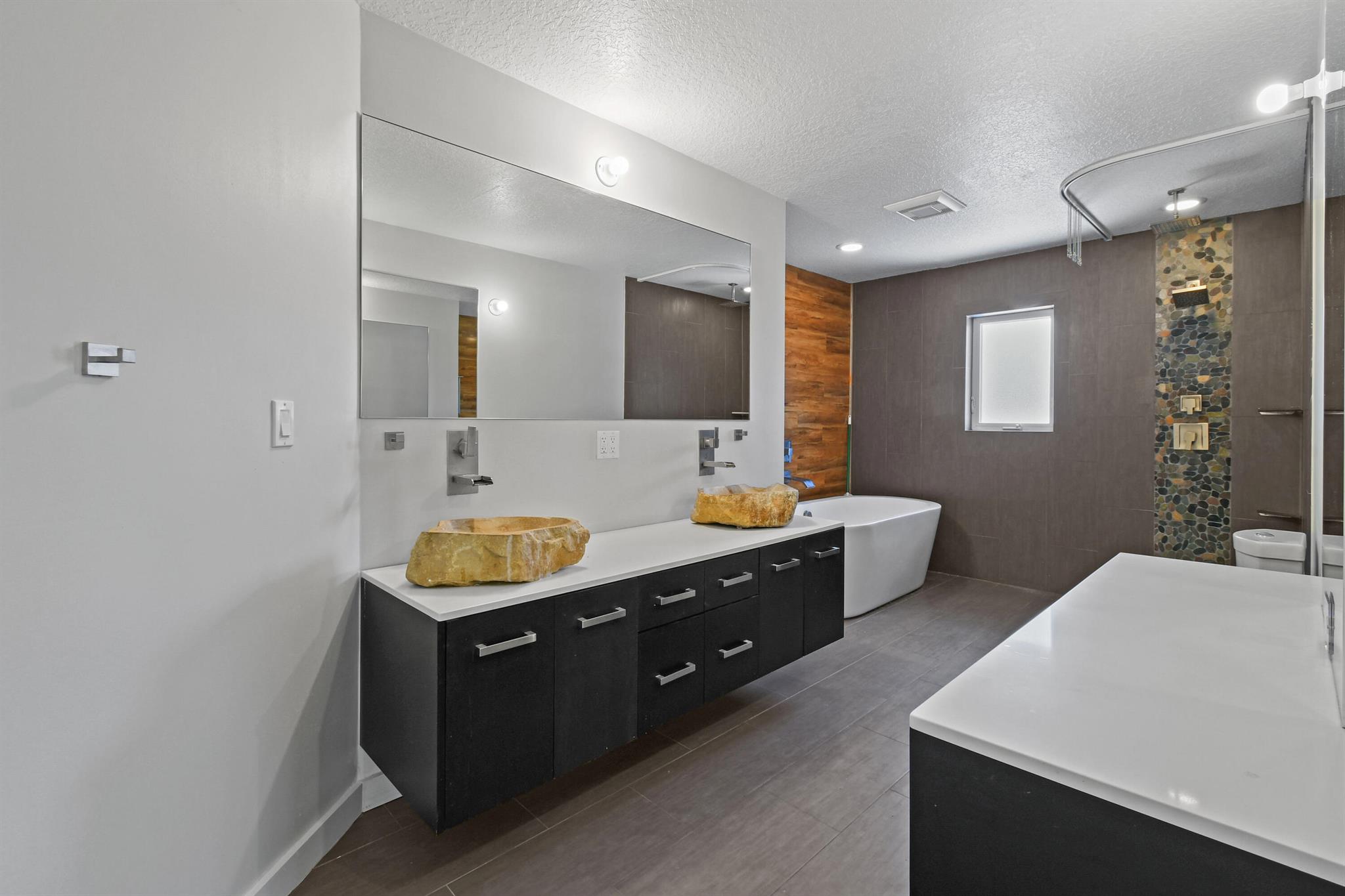 JUNO ISLES 2 - Residential Lease