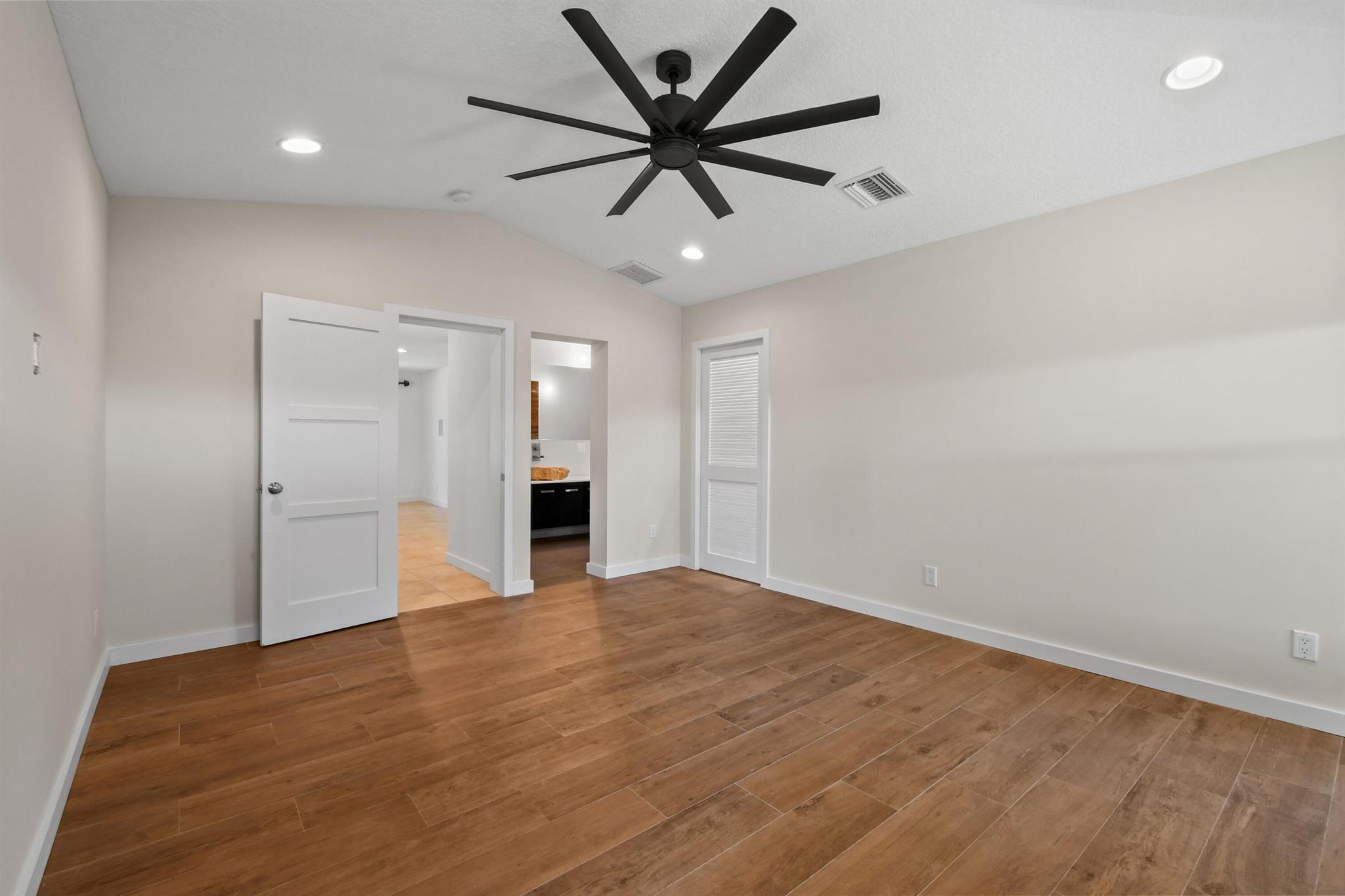 JUNO ISLES 2 - Residential Lease