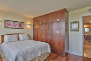 WHITEHALL - Residential