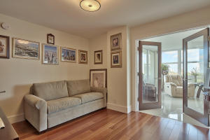 WHITEHALL - Residential