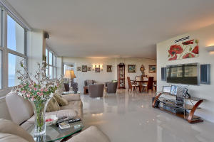 WHITEHALL - Residential