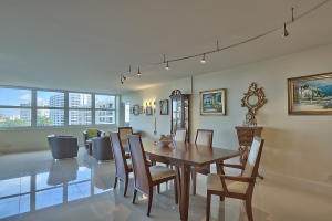 WHITEHALL - Residential