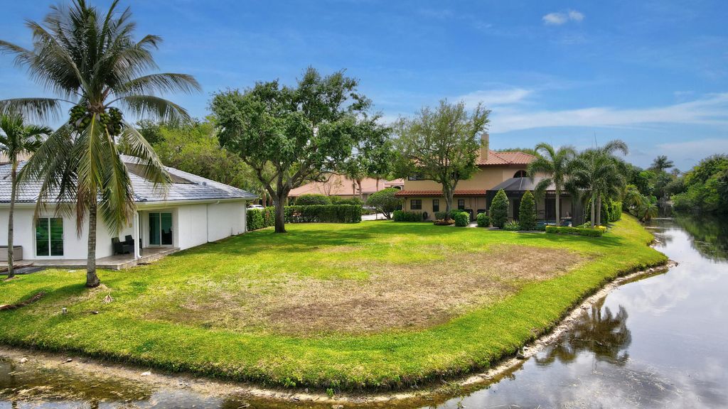 Photo of 751 SW 87th Terrace, Plantation, FL 33324 (MLS # R11076814)