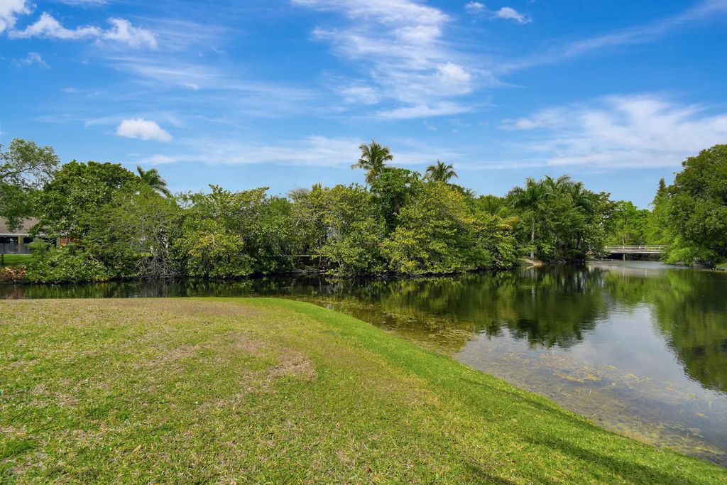 Photo of 751 SW 87th Terrace, Plantation, FL 33324 (MLS # R11076814)