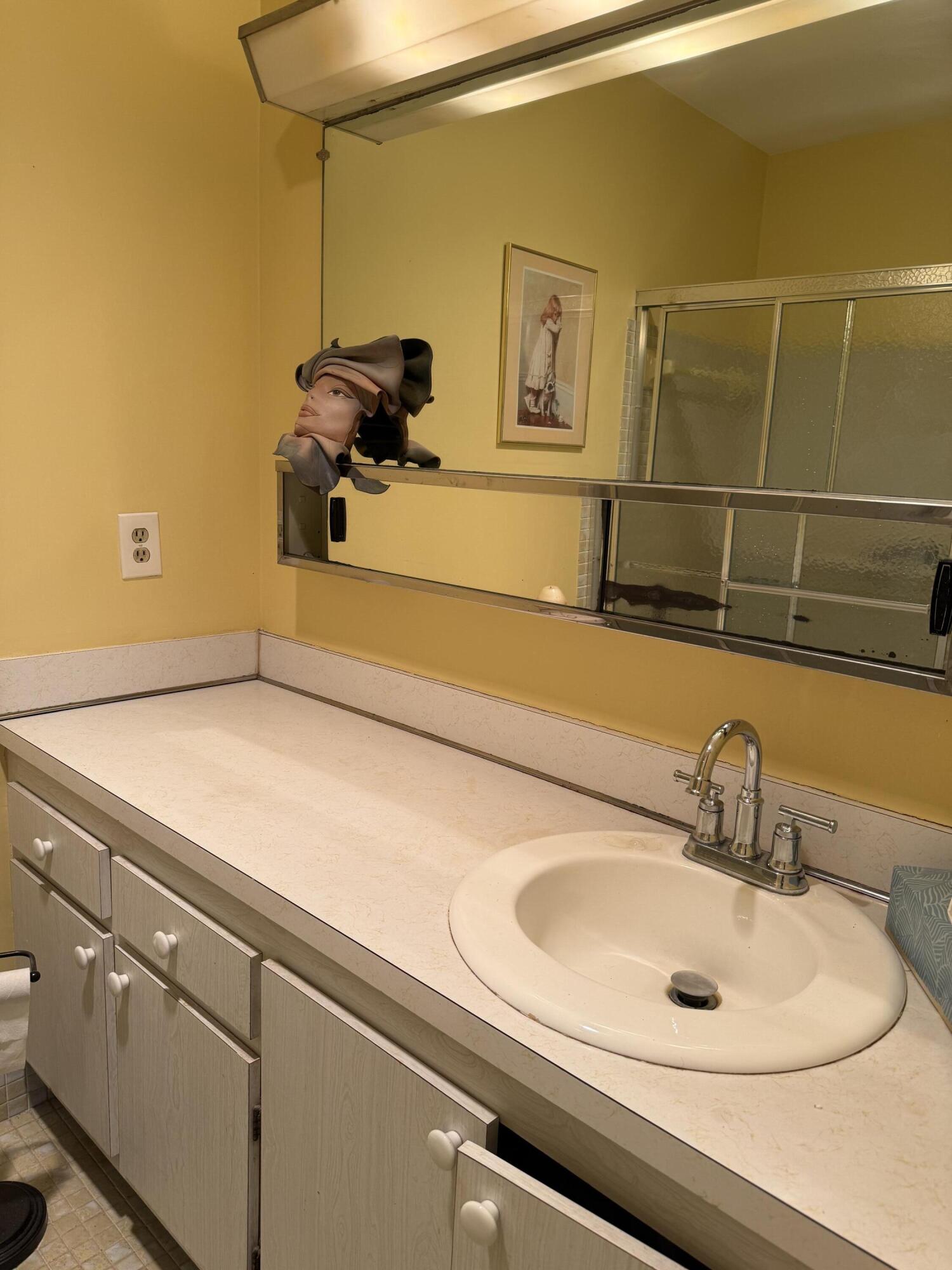 PINE POINT VILLAS COND A THRU I - Residential