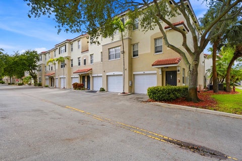 Tiny photo for 5820 W Sample Road #206, Coral Springs, FL 33067 (MLS # B26034665)