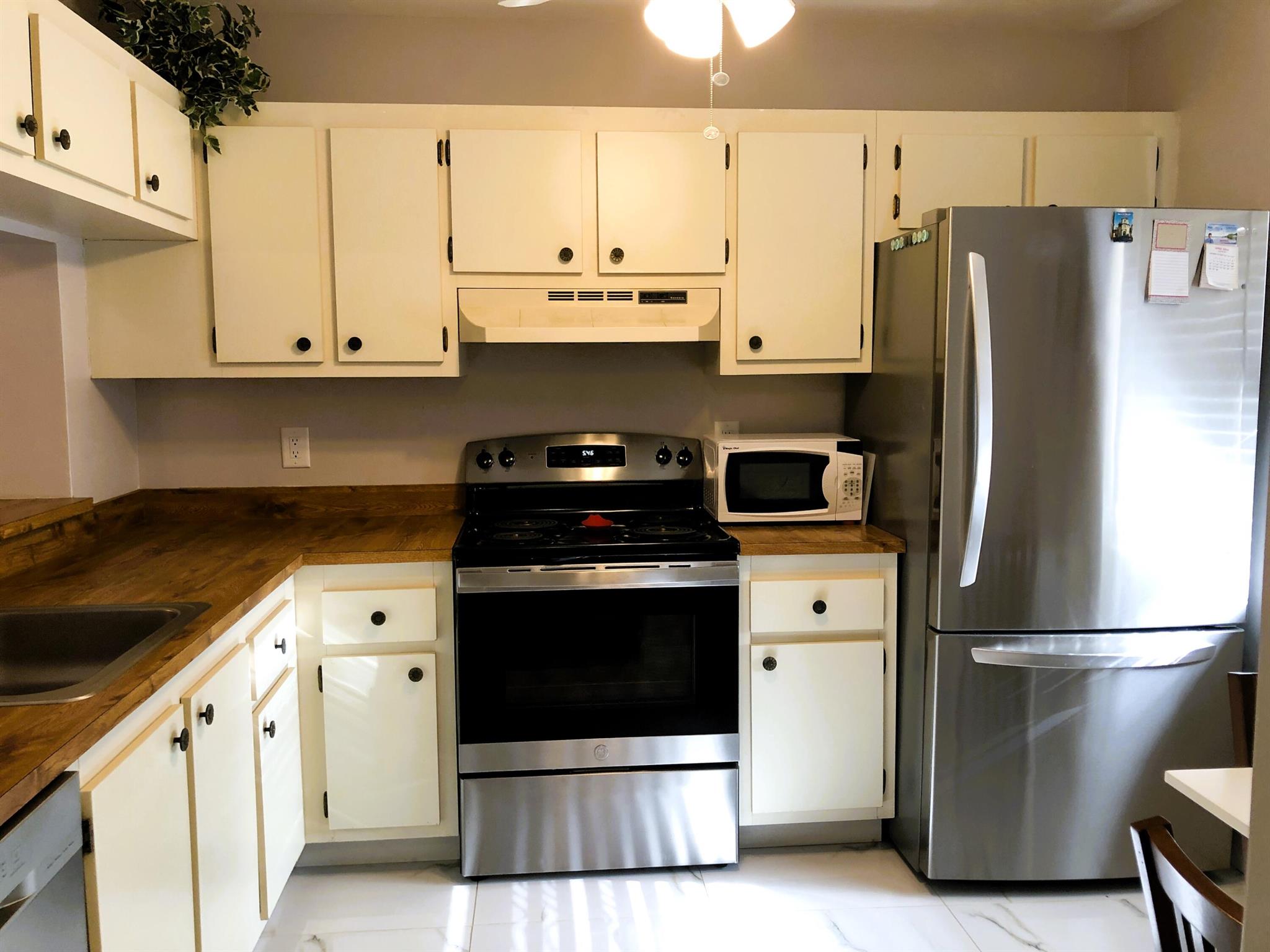 LUCERNE LAKES GOLF COLONY - Residential Lease