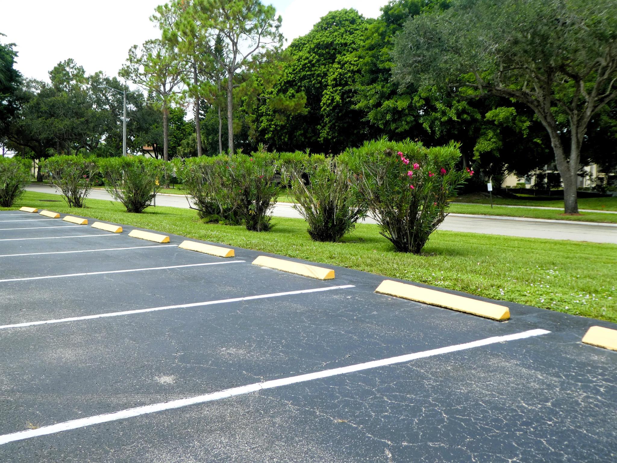 LUCERNE LAKES GOLF COLONY - Residential Lease